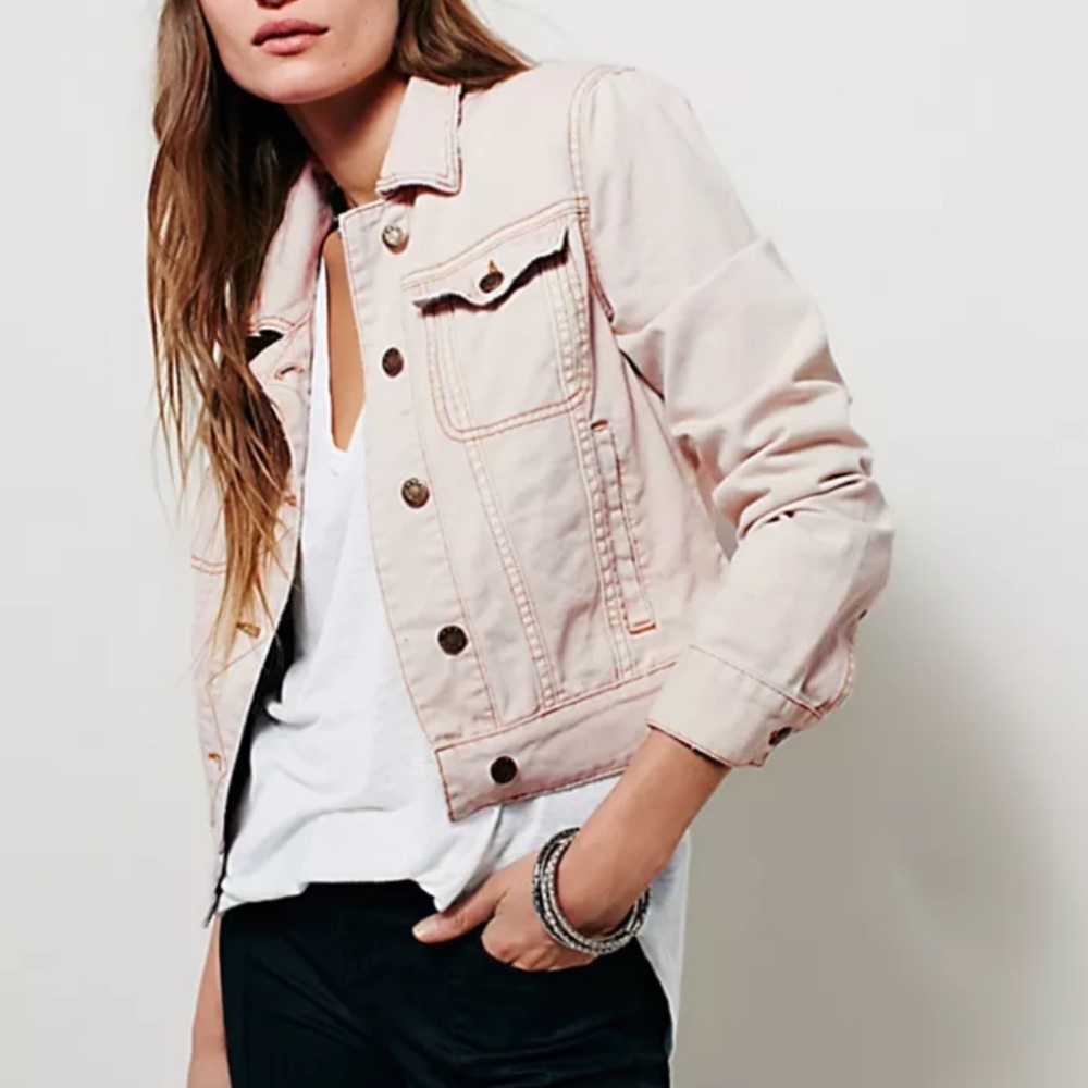 Free People Nude Pink Beige Tan Cropped Jean Denim Jacket Size S Small 2 4 6 EUC